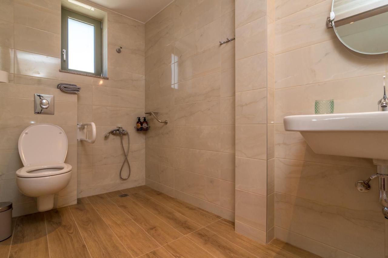 Evriali Comfort Living Palaiochora